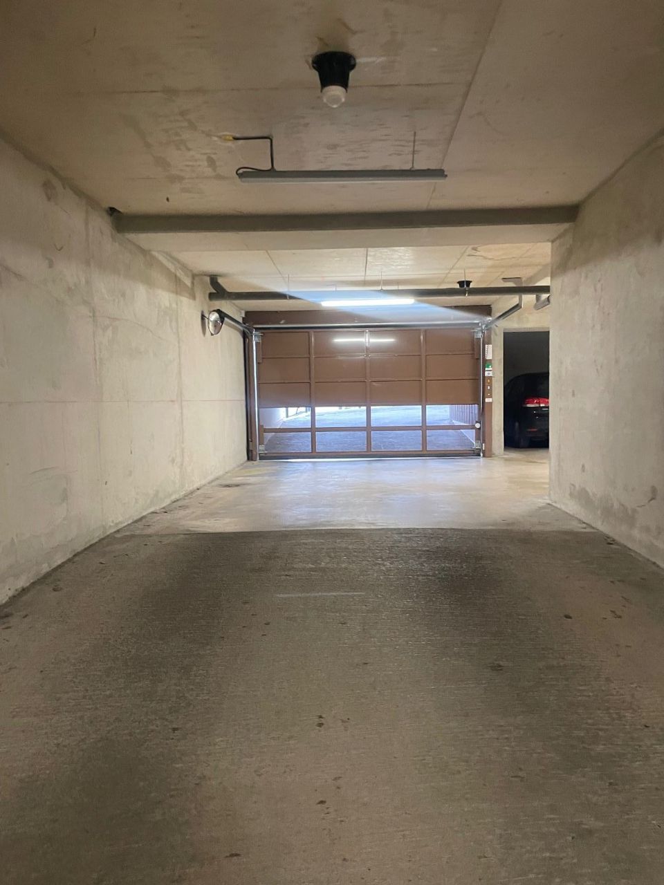 Location Parking/ Box